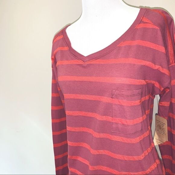 Threads 4 Thought top NWT - Picture 3 of 7